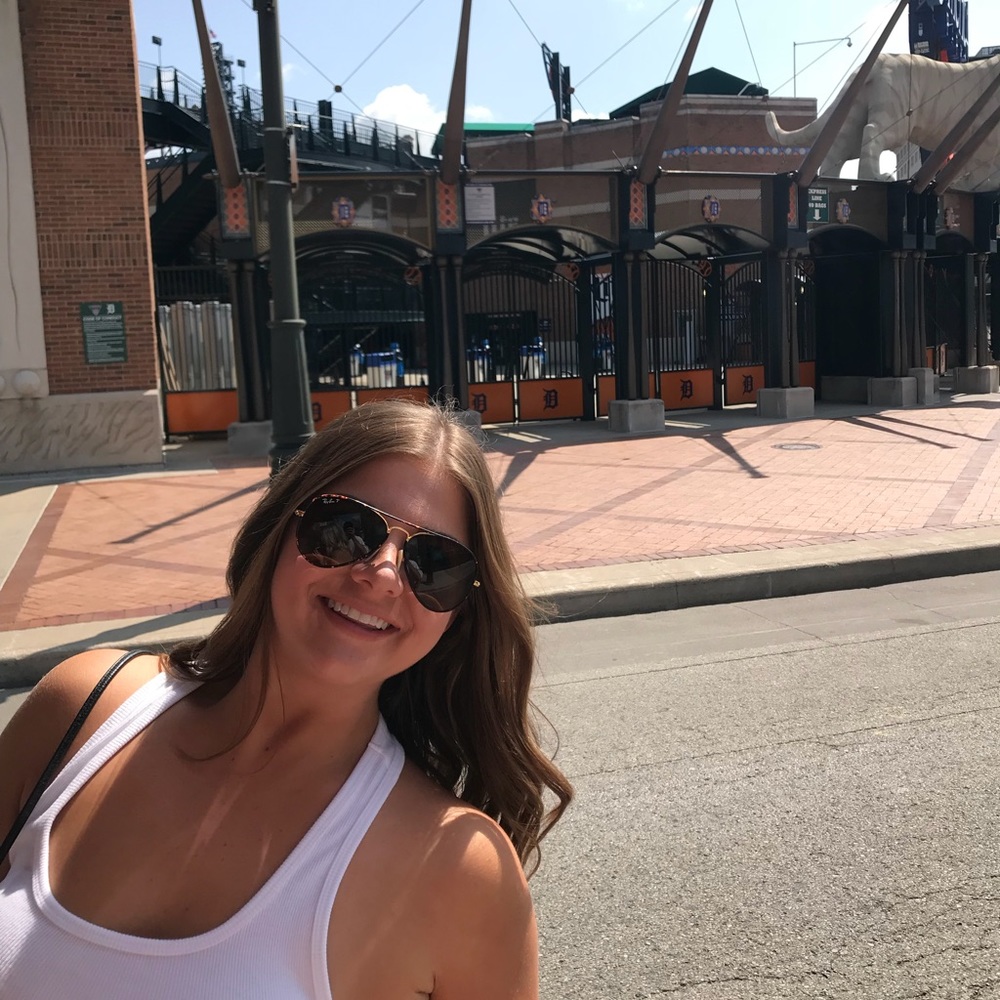 Meet your Posher, Danielle